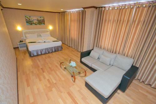 ??????????? ?????? Korat Hotel - Sha Plus