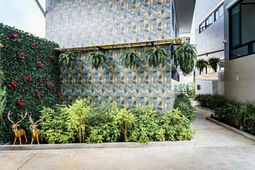 Lux Boutique Hotel
