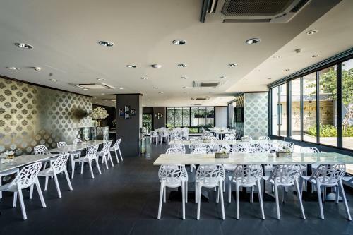Lux Boutique Hotel