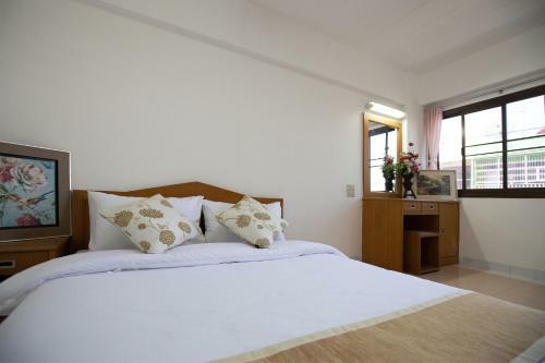 Hotel D Haus Ngamwongwan Residence