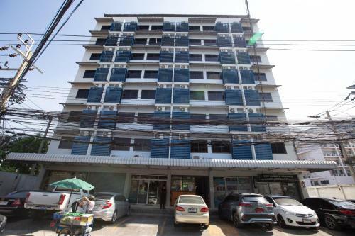 Hotel D Haus Ngamwongwan Residence
