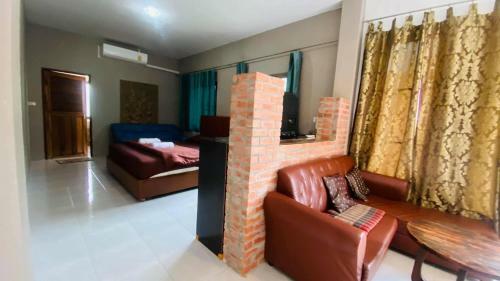 Hotel Moon River Resort Phimai
