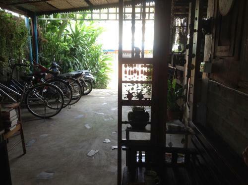 Banban Nannan Library And Guesthome