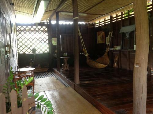 Banban Nannan Library And Guesthome