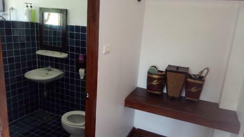 Baan Ratana Hostel-twin Single Bedroom