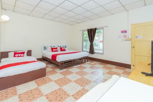 Hotel Oyo 614 Koh Lak Resort