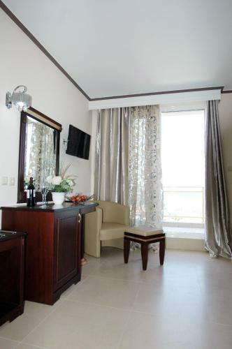 Santa Beach Hotel