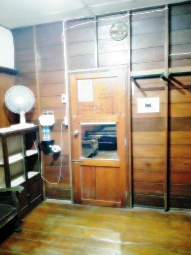 Bed & Breakfast Ray Nu Guest House