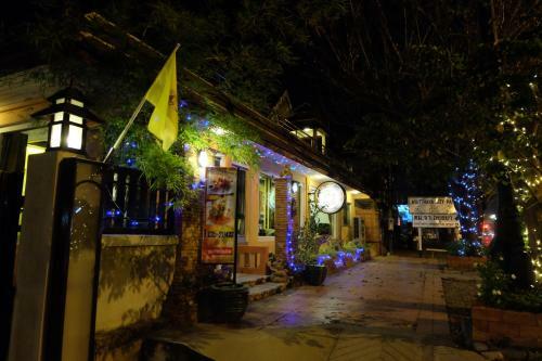 Bed & Breakfast Aiyara House