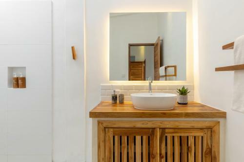 Oceanna Sunset Villa - Uluwatu, Bali