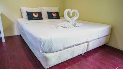Hotel 2499 Amphawa Heritage By Roomquest