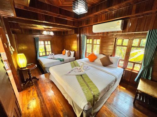Hostal ????????????-????????????
