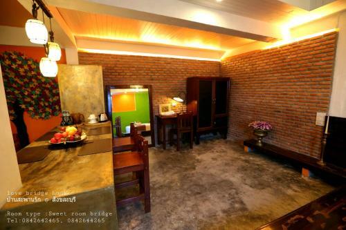 Hotel Love Bridge House ????????????