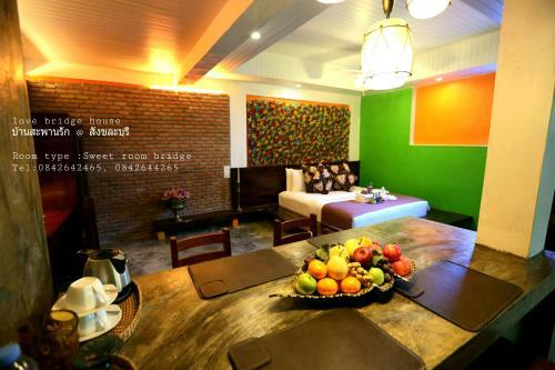 Hotel Love Bridge House ????????????