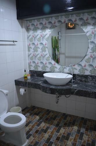 Posada ?????????????????????? Mueang Phriao Inn Hotel