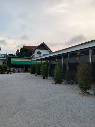 Hotel Oyo 75400 Moo Yim Resort
