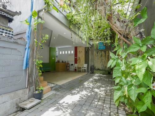 Hotel Oyo 3852 Valomia Guest House