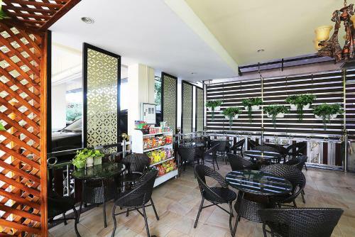 Aparthotel V Place Residence