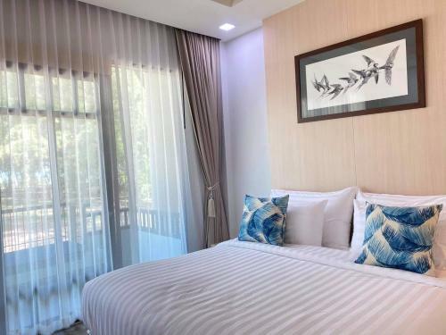 Hotel ???????? ????? The Pine Songkhla