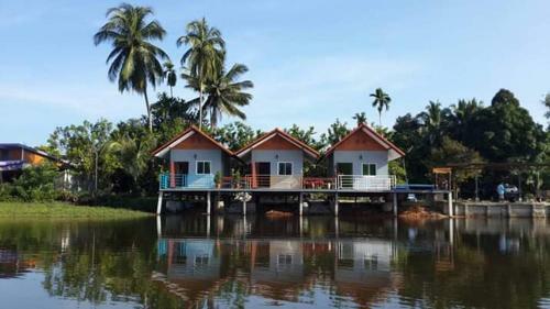 Hostal Khum Thong Resort