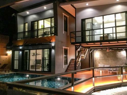 Koh Sirey Beachfront Pool Villa 2 Bedrooms