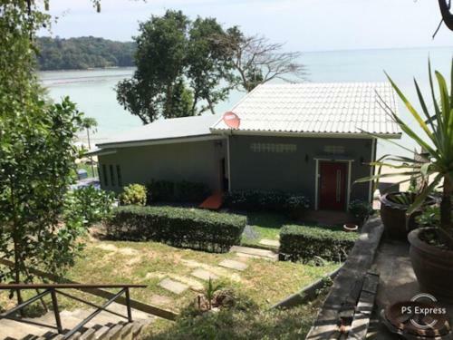 Koh Sirey Beachfront Pool Villa 2 Bedrooms