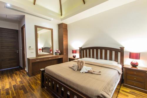 Luxury Pool Villa Nai Harn 1