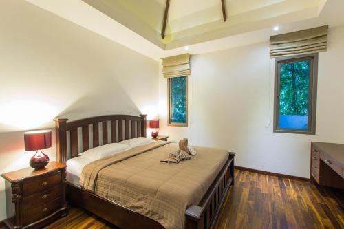 Luxury Pool Villa Nai Harn 1