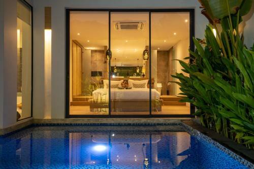La Belle Pool Villa Phuket - Tropical Modern Living