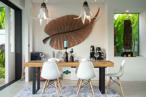 La Belle Pool Villa Phuket - Tropical Modern Living
