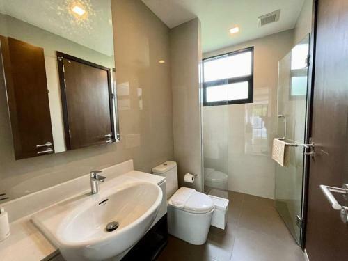 5 Bedroom Pool Villa Laguna Park