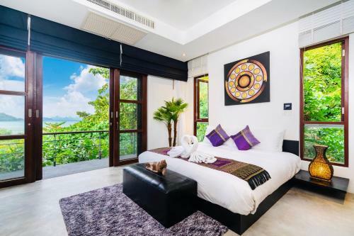 D-lux 4 Bed Sea View Villa With Private Beach