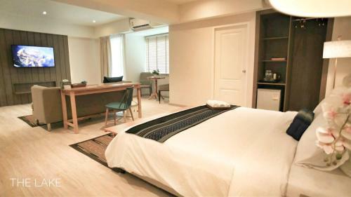Hotel The Lake Udon