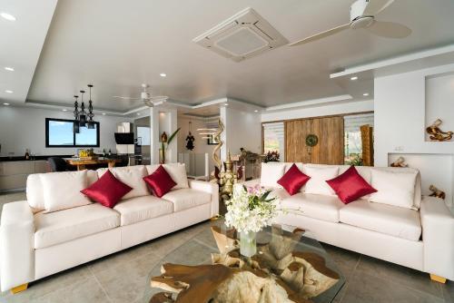 Fabuleuse Villa Aliz�s, Vue Mer Avec V�hicule 4x4