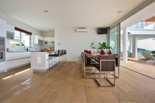 4 Bedroom Luxury Sea View Villa Moonrise