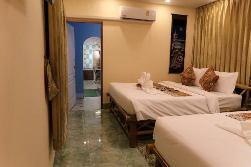 Nang Ann Inn Family Room