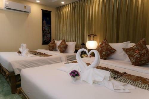 Nang Ann Inn Family Room