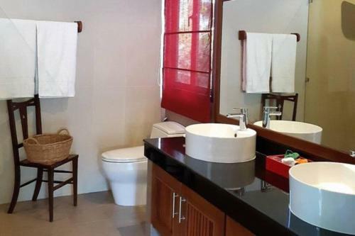 4 Bedroom Villa 4 ~ 30 Seconds Walk To The Beach
