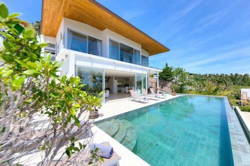 3 Bedroom Luxury Sea View Villa Zoe