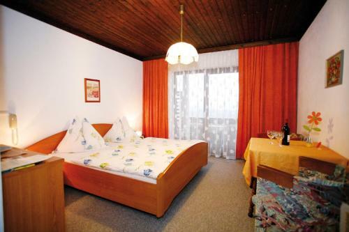 Hostal Hotel Garni Fr�hst�ckspension Neff