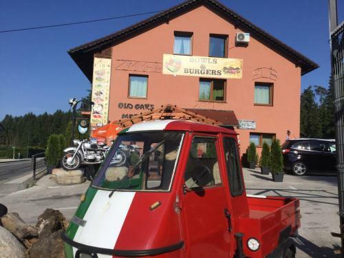Hostal Old's Car Zimmer & Apartment Vermietung