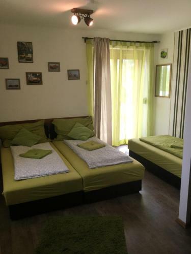 Hostal Old's Car Zimmer & Apartment Vermietung