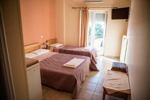 Hostal Zoumboulis Rooms