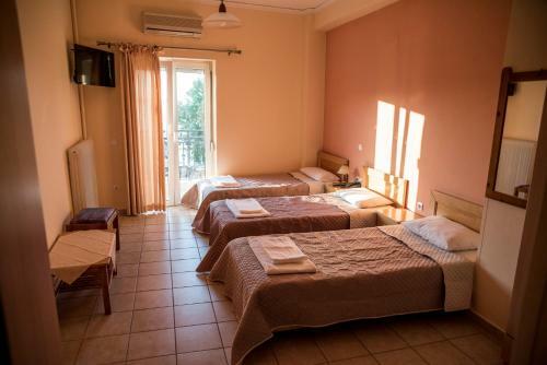 Hostal Zoumboulis Rooms