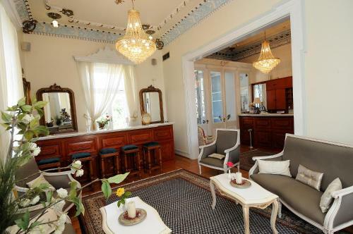 Pyrgos Of Mytilene Hotel