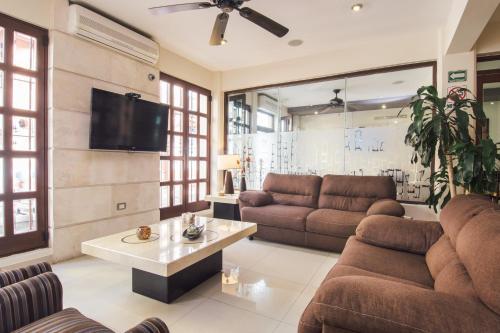 Majova Inn Hotel