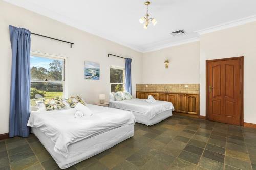 Razorback Holiday House With Incredible Views