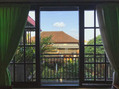 Lodge Pondok Legon House