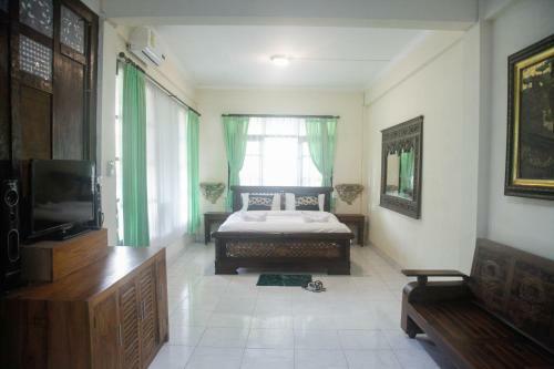 Lodge Pondok Legon House