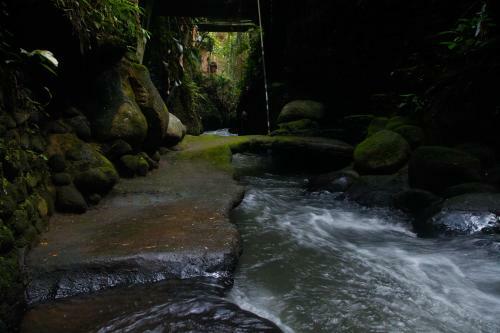 Lodge Pondok Legon House